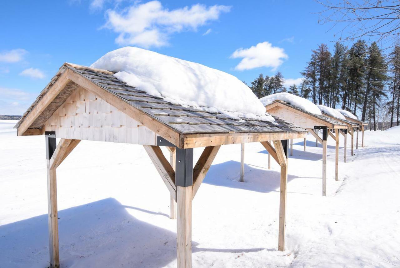 Les Condos Du Lac Taureau- Rooms & Condos แซ็งต์-มิเชล-เดส์-แซ็งส์ ภายนอก รูปภาพ